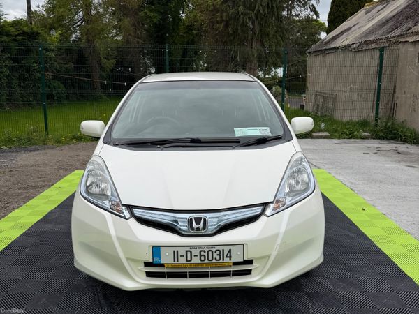 Honda Fit Hatchback, Petrol Hybrid, 2011, White