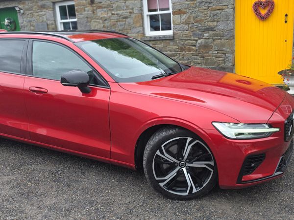 Volvo V60 Estate, Petrol Plug-in Hybrid, 2023, Red