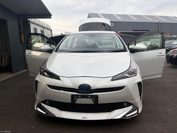 Toyota Prius Hatchback, Petrol Hybrid, 2022, White