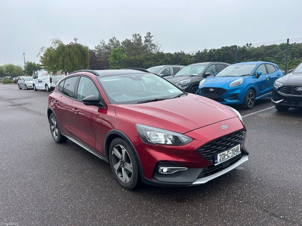Ford Focus Hatchback, Diesel, 2020, Red