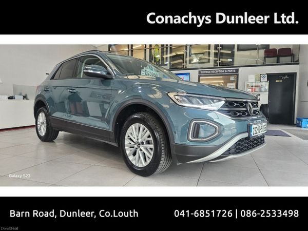 Volkswagen T-Roc SUV, Petrol, 2023, Blue