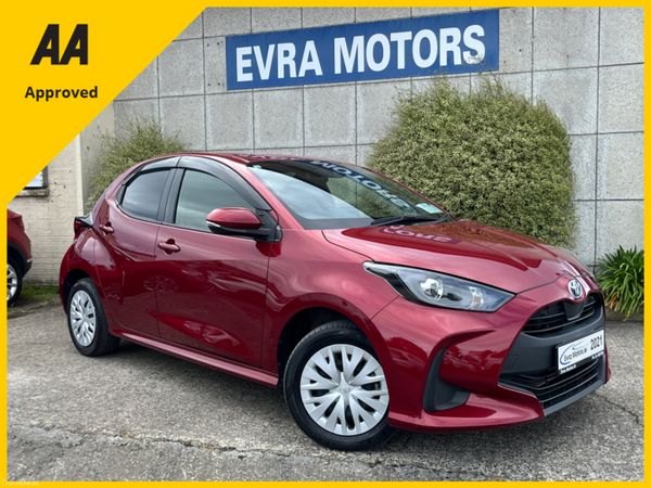 Toyota Yaris Hatchback, Petrol Hybrid, 2021, Red