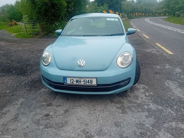 Volkswagen Beetle Hatchback, Petrol, 2012, Blue
