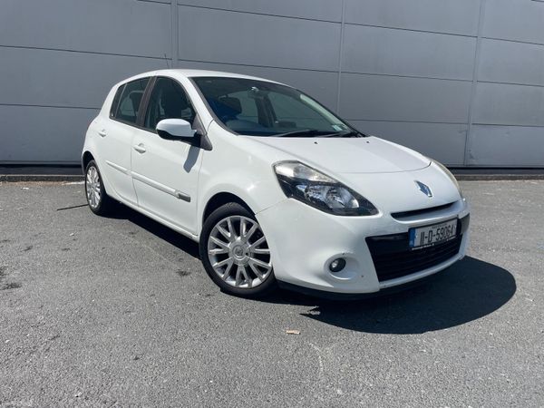 Renault Clio Hatchback, Petrol, 2011, White
