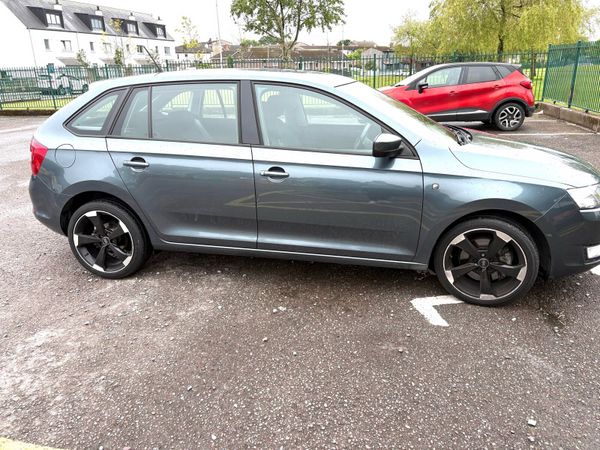 Ford Focus Hatchback, Petrol, 2010, Grey