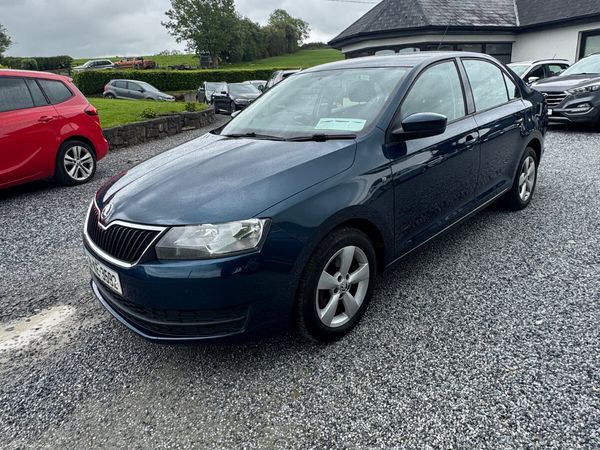 Skoda Rapid Hatchback, Diesel, 2013, Blue