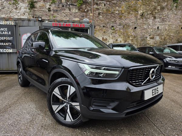 Volvo XC40 SUV, Petrol Hybrid, 2022, Black