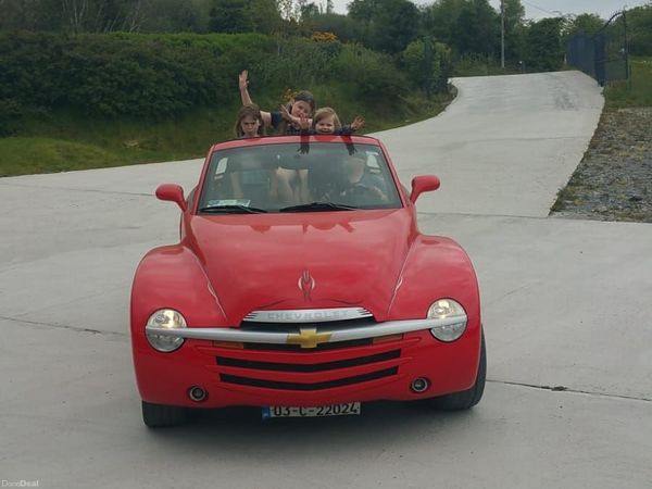 Chevrolet SSR Pick Up, Petrol, 2003, Red