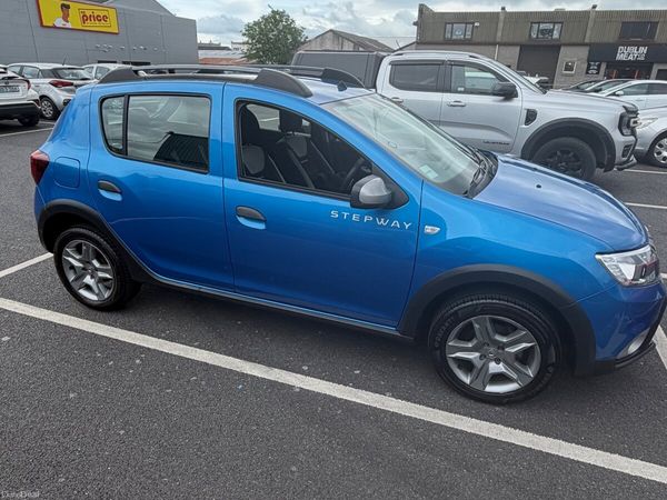 Dacia Sandero Stepway Hatchback, Petrol, 2017, Blue