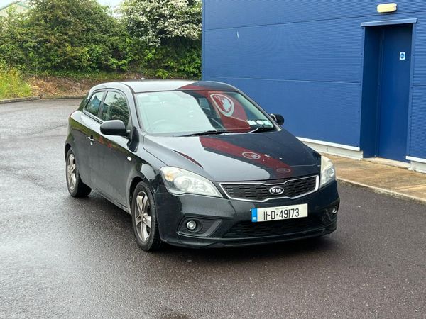 Kia Ceed Hatchback, Diesel, 2011, Black