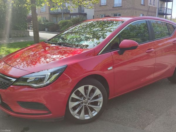 Opel Astra Hatchback, Diesel, 2016, Red