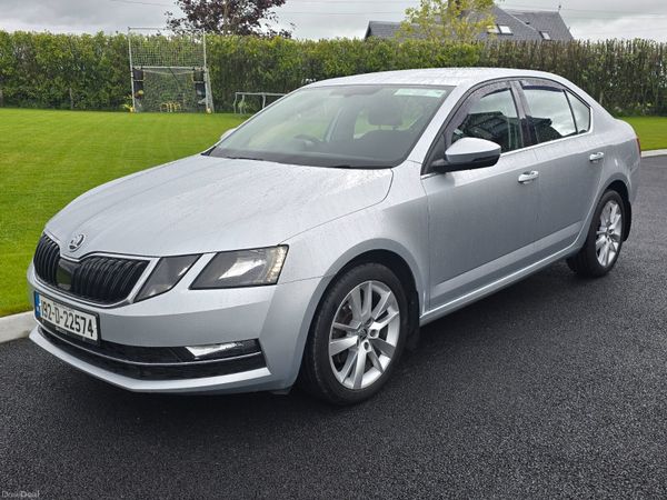 Skoda Octavia Saloon, Diesel, 2019, Grey