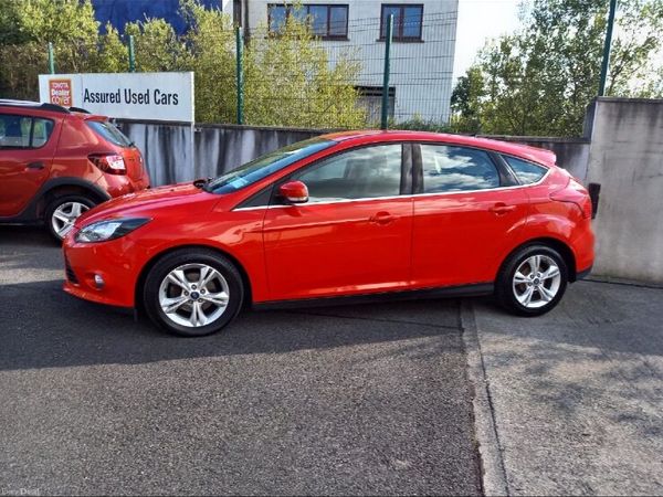 Ford Focus Hatchback, Diesel, 2014, Red