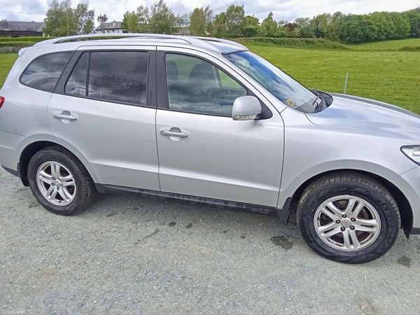 Hyundai Santa Fe SUV, Diesel, 2011, Silver