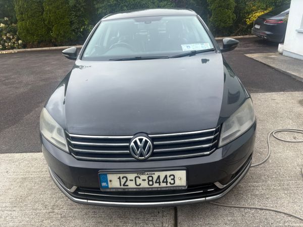 Volkswagen Passat Saloon, Diesel, 2012, Grey