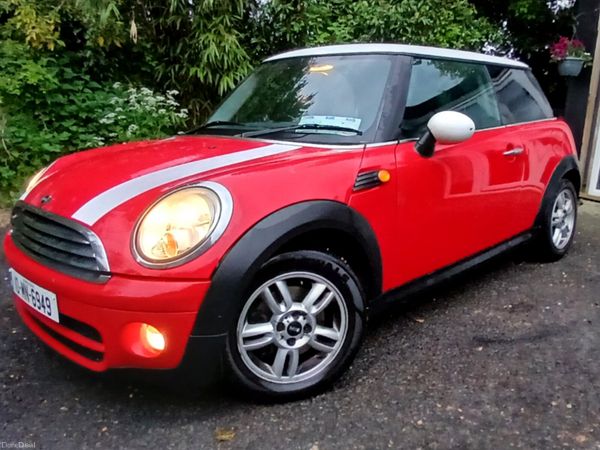 Mini Cooper Hatchback, Diesel, 2010, Red