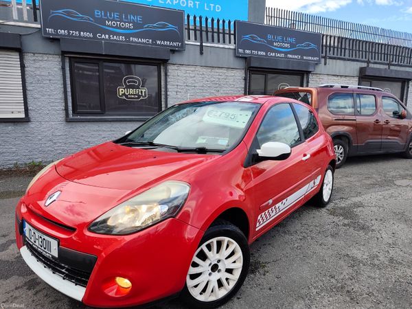 Renault Clio Hatchback, Diesel, 2010, Red