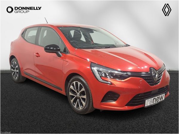 Renault Clio Hatchback, Petrol, 2023, Red