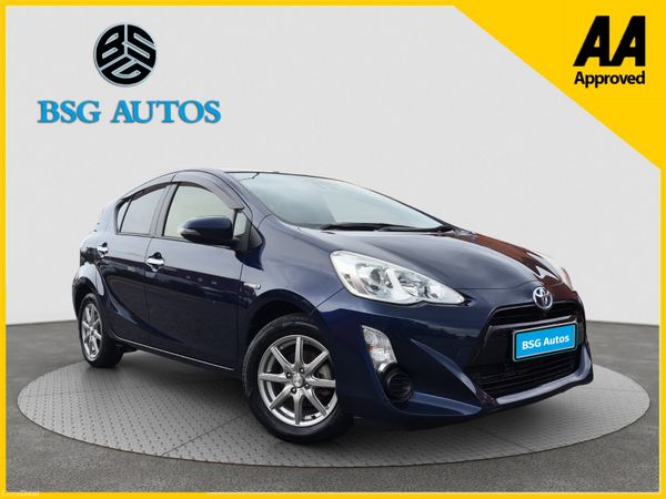 Toyota Aqua Hatchback, Petrol Hybrid, 2017, Blue