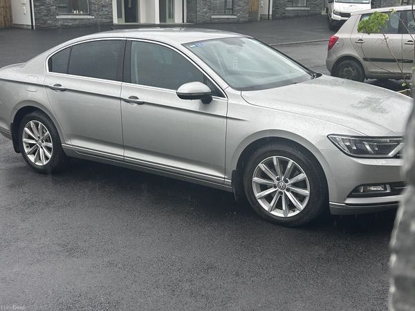 Volkswagen Passat Saloon, Diesel, 2016, Silver