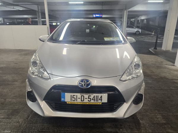 Toyota Aqua Hatchback, Petrol Hybrid, 2015, Silver