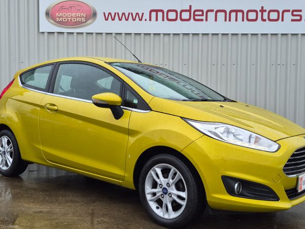 Ford Fiesta Hatchback, Petrol, 2016, Yellow