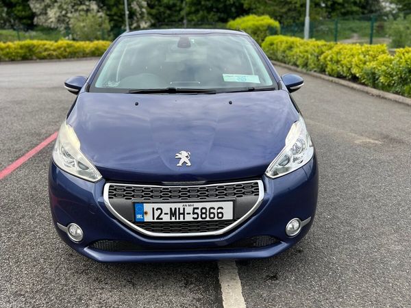 Peugeot 208 Hatchback, Diesel, 2012, Blue