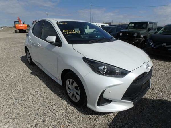 Toyota Yaris Hatchback, Petrol, 2023, Brown