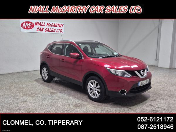 Nissan Qashqai SUV, Diesel, 2016, Red