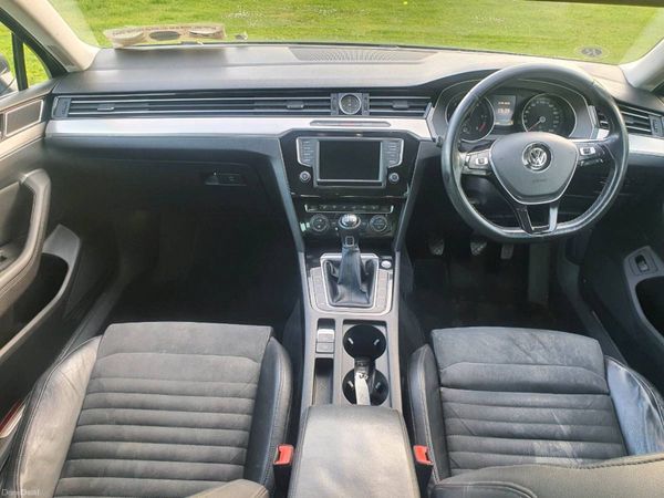 Volkswagen Passat Saloon, Diesel, 2016, Grey