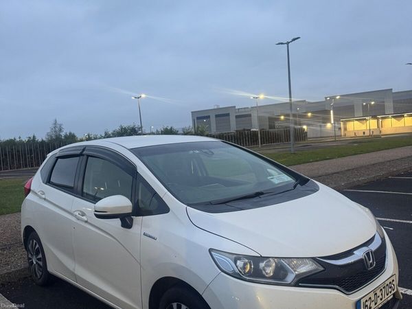 Honda Fit Hatchback, Petrol Hybrid, 2016, White