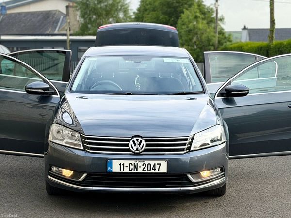 Volkswagen Passat Saloon, Diesel, 2011, Grey