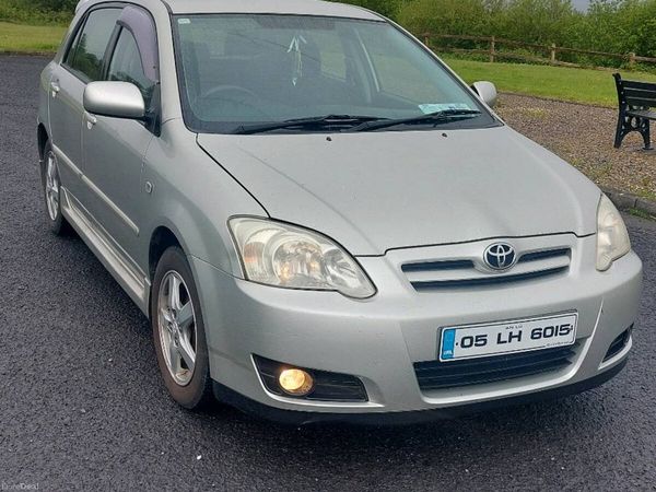 Toyota Corolla Hatchback, Petrol, 2005, Silver