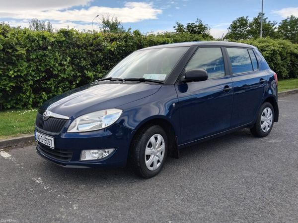 Skoda Fabia Hatchback, Petrol, 2014, Blue