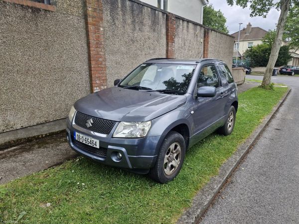 Suzuki Grand Vitara SUV, Petrol, 2006, Grey