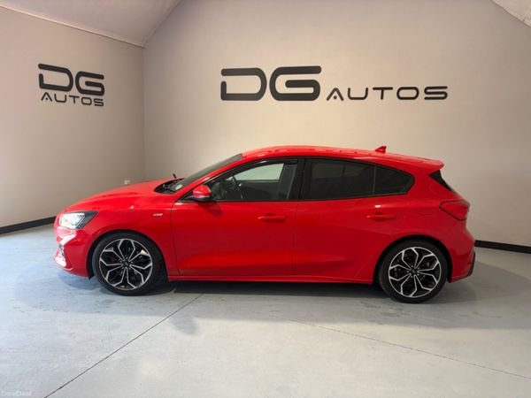Ford Focus Hatchback, Diesel, 2018, Red