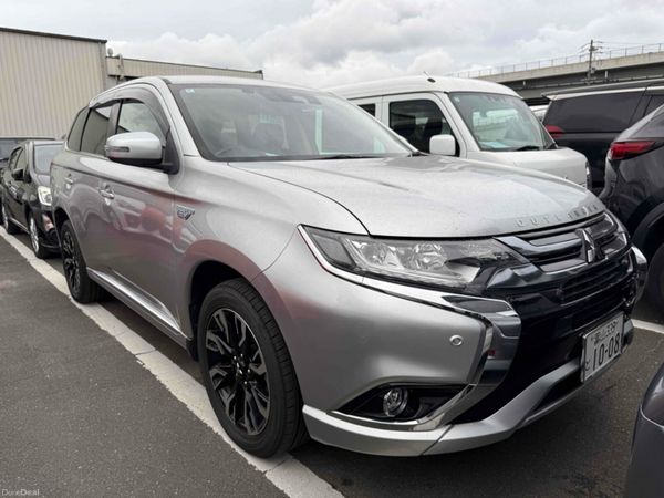 Mitsubishi Outlander SUV, Petrol Hybrid, 2018, Silver