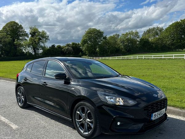 Ford Focus Hatchback, Petrol, 2019, Black