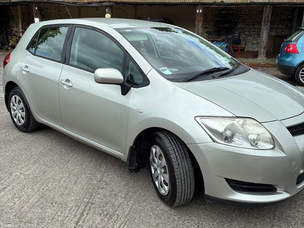 Toyota Auris Hatchback, Diesel, 2008, Silver
