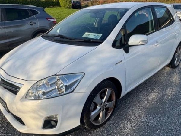 Toyota Auris Hatchback, Petrol Hybrid, 2011, White