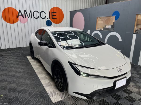 Toyota Prius Hatchback, Petrol, 2024, White