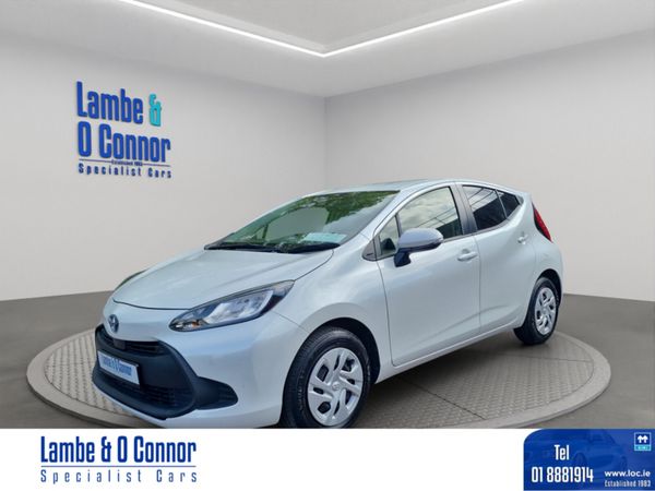 Toyota Aqua Hatchback, Petrol Hybrid, 2021, White