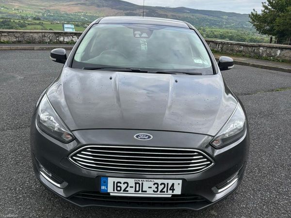 Ford Focus Hatchback, Petrol, 2016, Grey