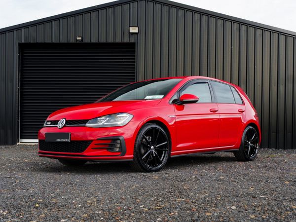 Volkswagen Golf Hatchback, Diesel, 2019, Red