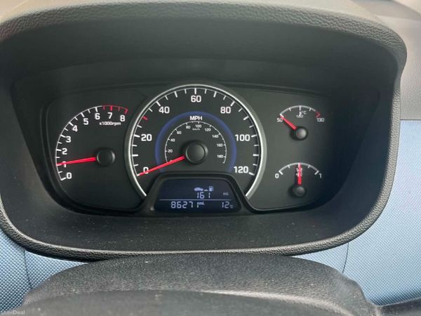 Hyundai i10 Hatchback, Petrol, 2014, Silver