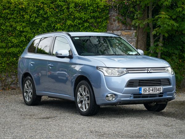 Mitsubishi Outlander SUV, Petrol Plug-in Hybrid, 2015, Blue
