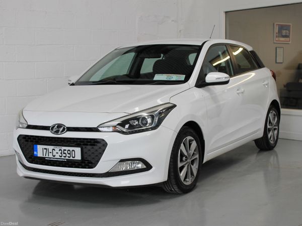 Hyundai i20 Hatchback, Petrol, 2017, White