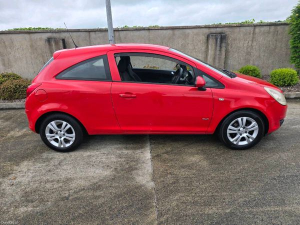 Opel Corsa Hatchback, Petrol, 2008, Red