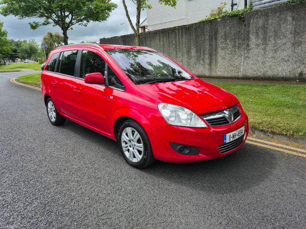Vauxhall Zafira MPV, Diesel, 2011, Red