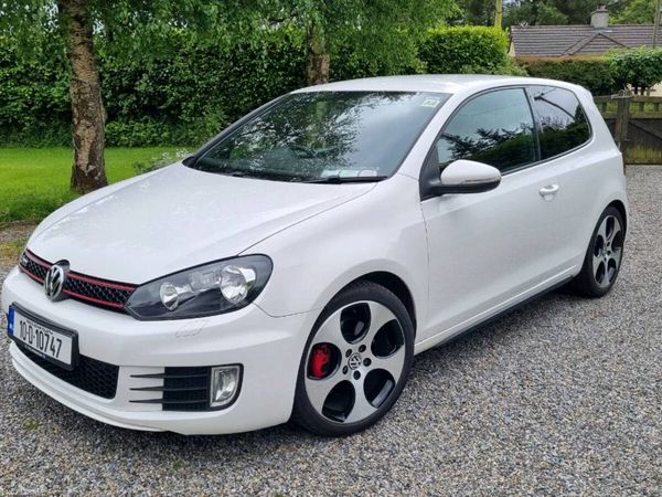 Volkswagen Golf Hatchback, Petrol, 2010, White
